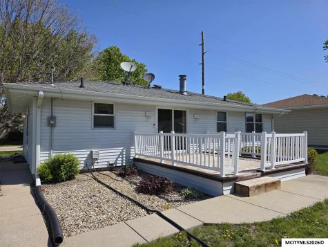 425 27th Street SW Mason City IA 50401