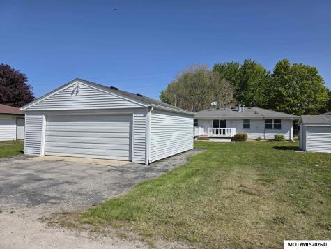 425 27th Street SW Mason City IA 50401