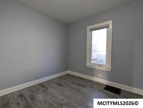 321 21st SE Mason City IA 50401