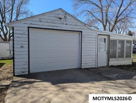 321 21st SE Mason City IA 50401