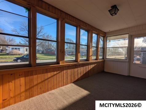 321 21st SE Mason City IA 50401