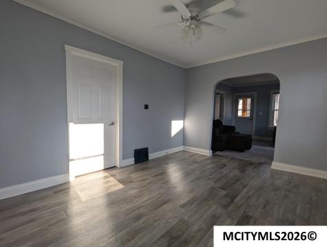321 21st SE Mason City IA 50401
