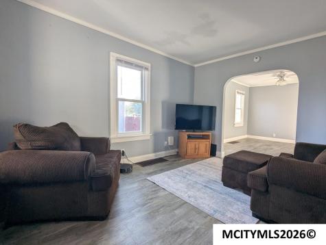 321 21st SE Mason City IA 50401