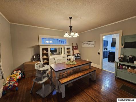 106 10th NW Mason City IA 50401