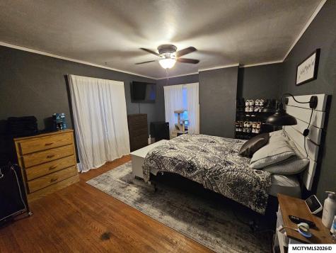106 10th NW Mason City IA 50401