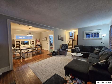 106 10th NW Mason City IA 50401