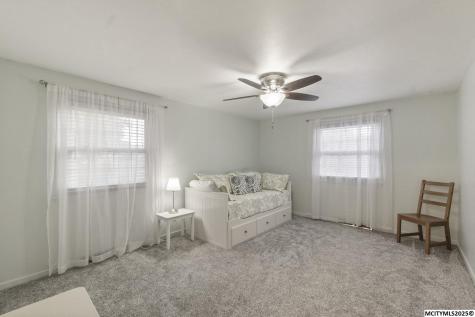 5 Lakeview Drive Mason City IA 50401