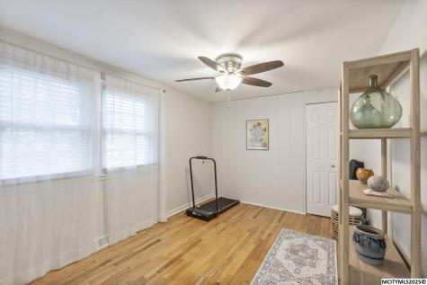 5 Lakeview Drive Mason City IA 50401