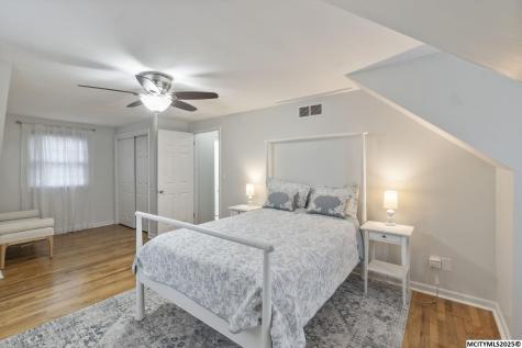 5 Lakeview Drive Mason City IA 50401