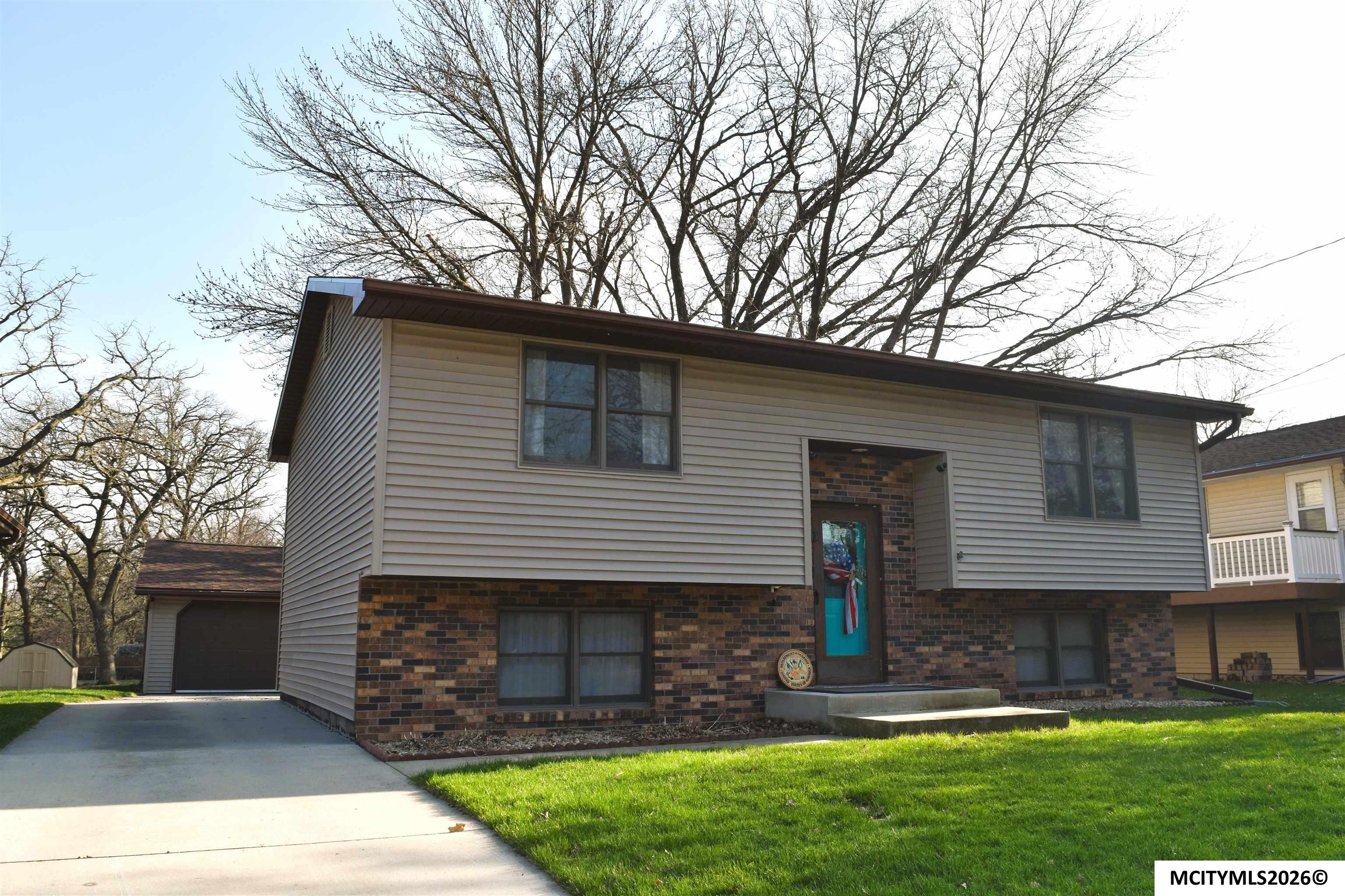 1121 15th NE Mason City IA 50401