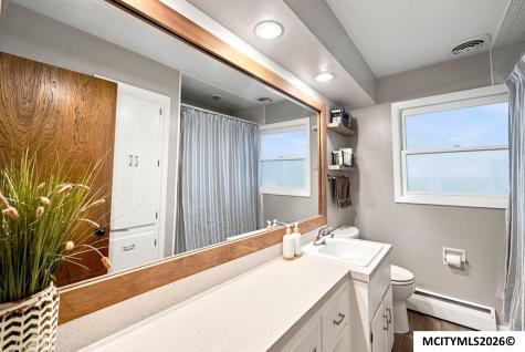 311 19th Street W Clear Lake IA 50428