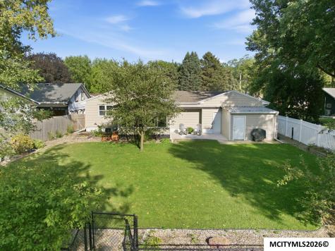 311 19th Street W Clear Lake IA 50428
