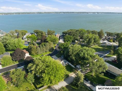 311 19th Street W Clear Lake IA 50428