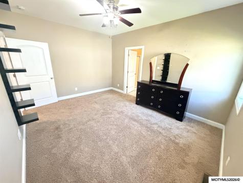 904 Poplar Street Osage IA 50461