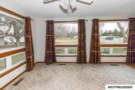 319 S Lincoln Sheffield IA 50475