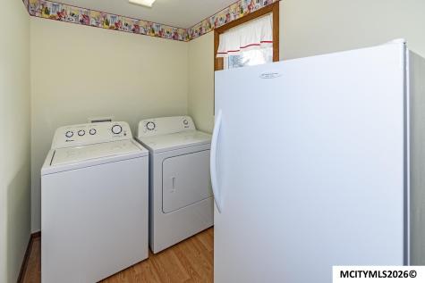 319 S Lincoln Sheffield IA 50475