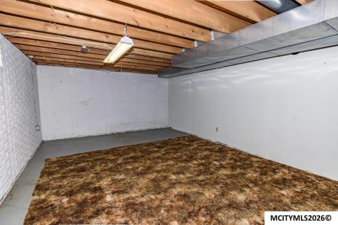 319 S Lincoln Sheffield IA 50475