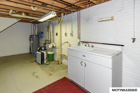 319 S Lincoln Sheffield IA 50475