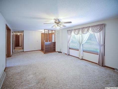 319 S Lincoln Sheffield IA 50475