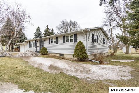 319 S Lincoln Sheffield IA 50475