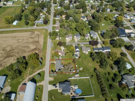 319 S Lincoln Sheffield IA 50475