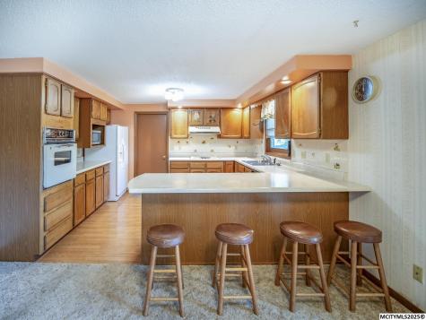 319 S Lincoln Sheffield IA 50475