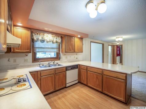 319 S Lincoln Sheffield IA 50475