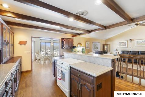 11 Knollwood Court Mason City IA 50401