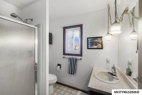 11 Knollwood Court Mason City IA 50401
