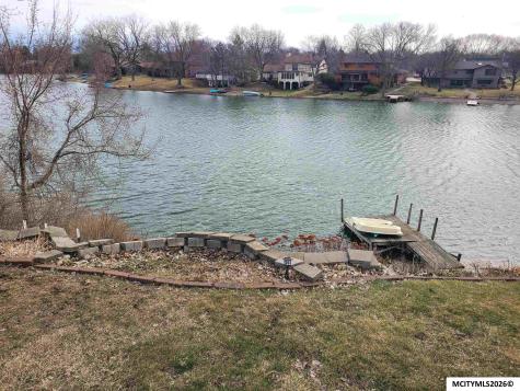 11 Knollwood Court Mason City IA 50401