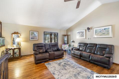 11 Knollwood Court Mason City IA 50401