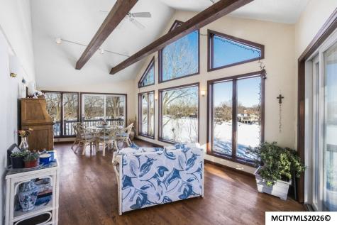 11 Knollwood Court Mason City IA 50401