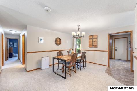 22 Charlestown Square Mason City IA 50401