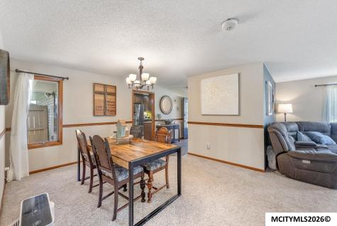 22 Charlestown Square Mason City IA 50401