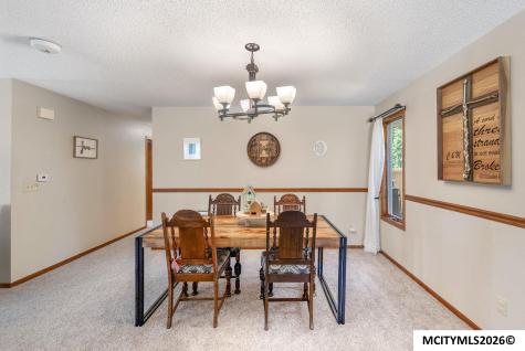 22 Charlestown Square Mason City IA 50401