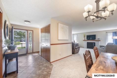 22 Charlestown Square Mason City IA 50401