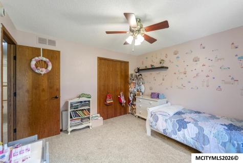 22 Charlestown Square Mason City IA 50401