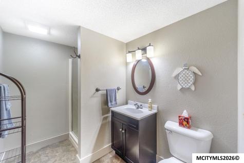 22 Charlestown Square Mason City IA 50401
