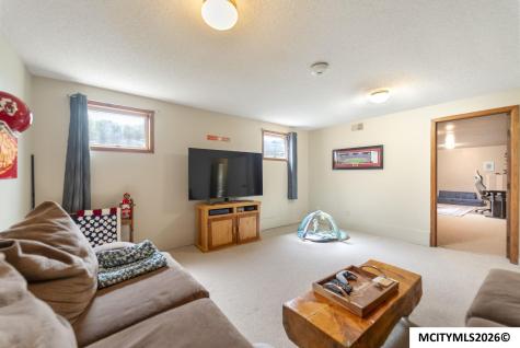 22 Charlestown Square Mason City IA 50401