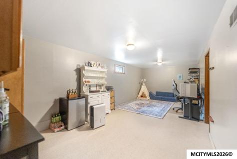 22 Charlestown Square Mason City IA 50401