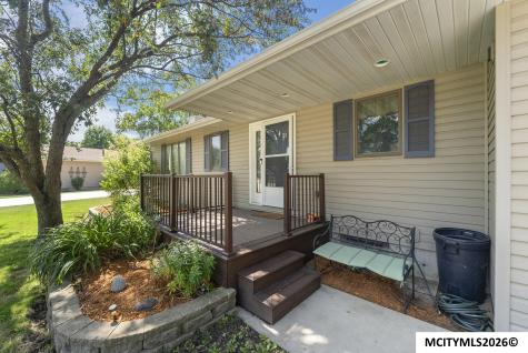 22 Charlestown Square Mason City IA 50401