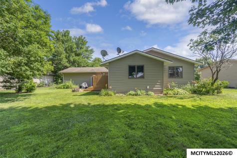 22 Charlestown Square Mason City IA 50401