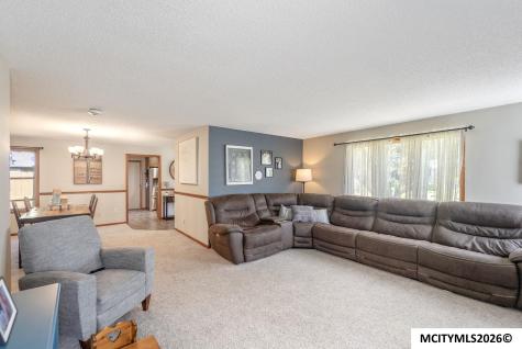 22 Charlestown Square Mason City IA 50401