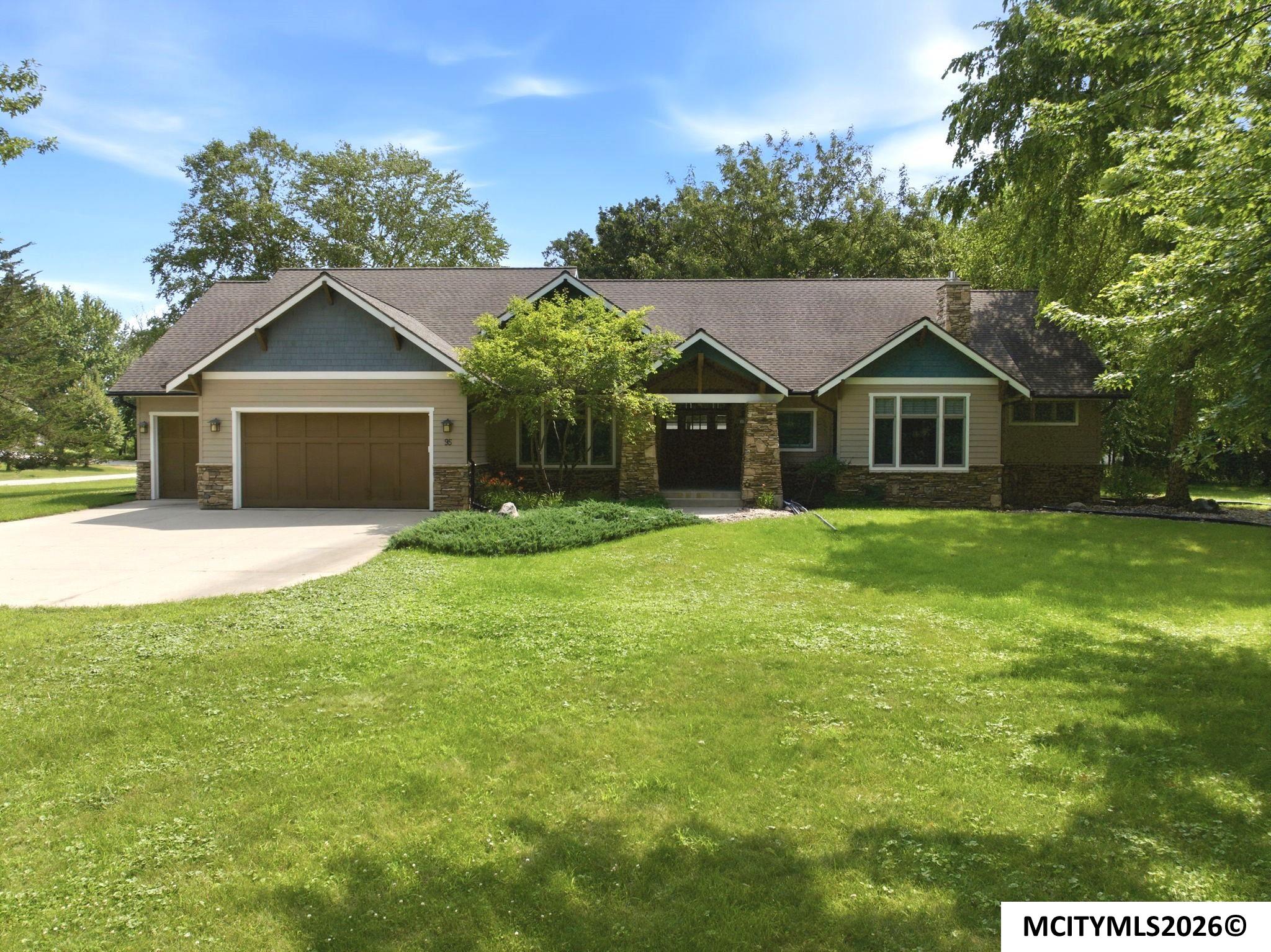 95 Oak Run Drive Mason City IA 50401