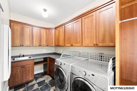 95 Oak Run Drive Mason City IA 50401