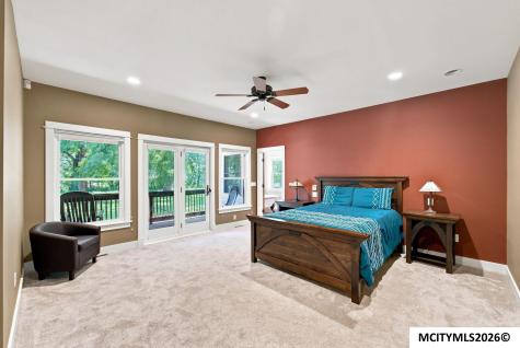 95 Oak Run Drive Mason City IA 50401