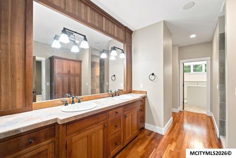 95 Oak Run Drive Mason City IA 50401