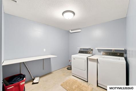 95 Oak Run Drive Mason City IA 50401