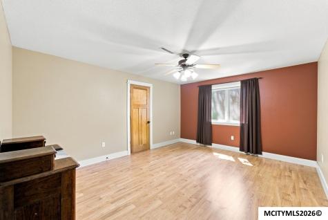 95 Oak Run Drive Mason City IA 50401