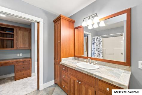 95 Oak Run Drive Mason City IA 50401